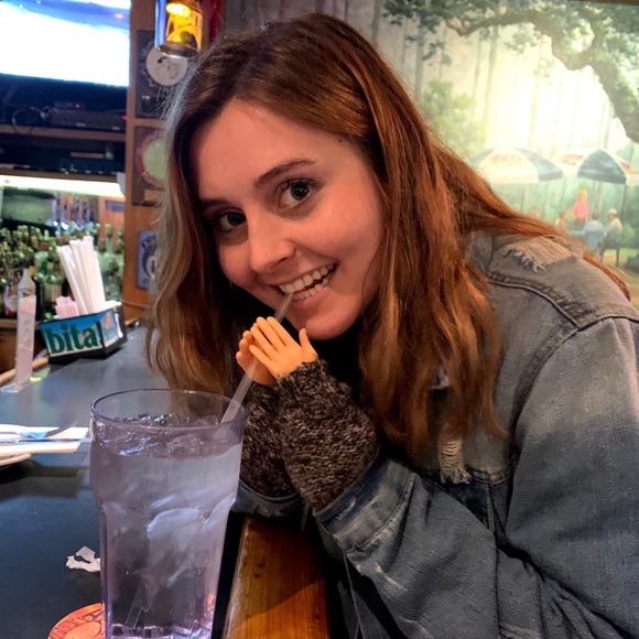 Meet your Posher, Liv - Picture 1 of 1